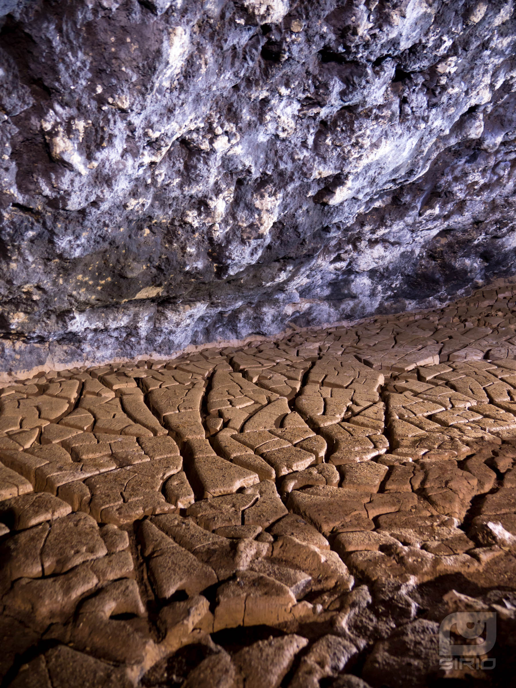 Lava tube