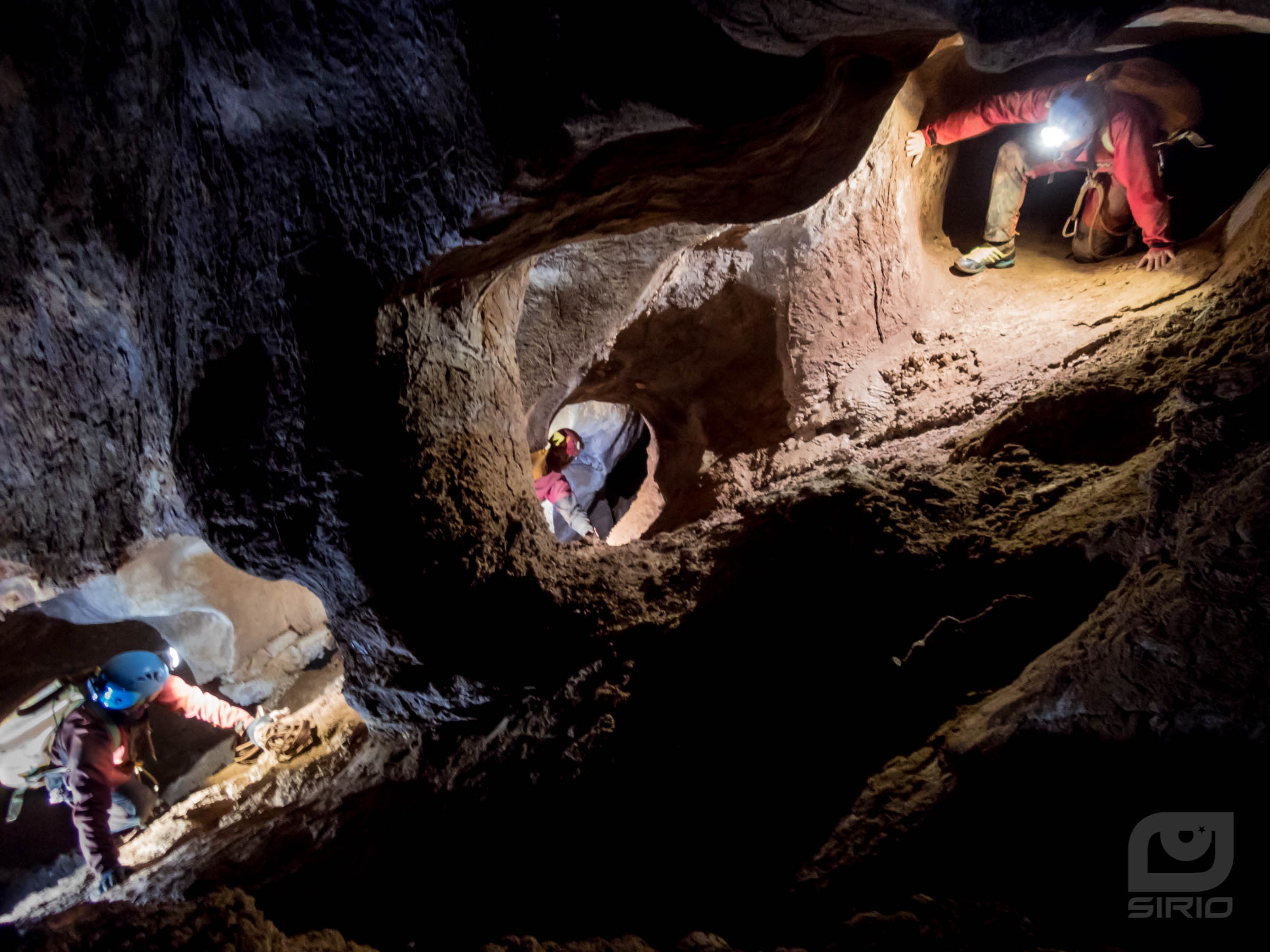 Cavers in a labyrinth